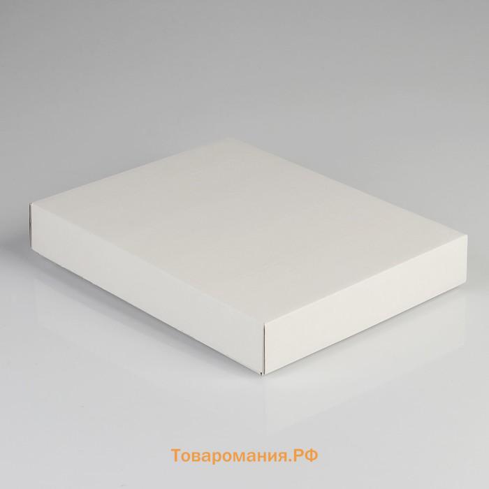 Коробка сборная без печати, крышка-дно белая без окна 26×21.5×4 см