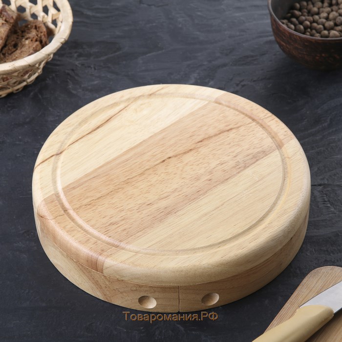Набор для подачи сыра, доска из дуба 25×25×3,5 см, 4 ножа для сыра