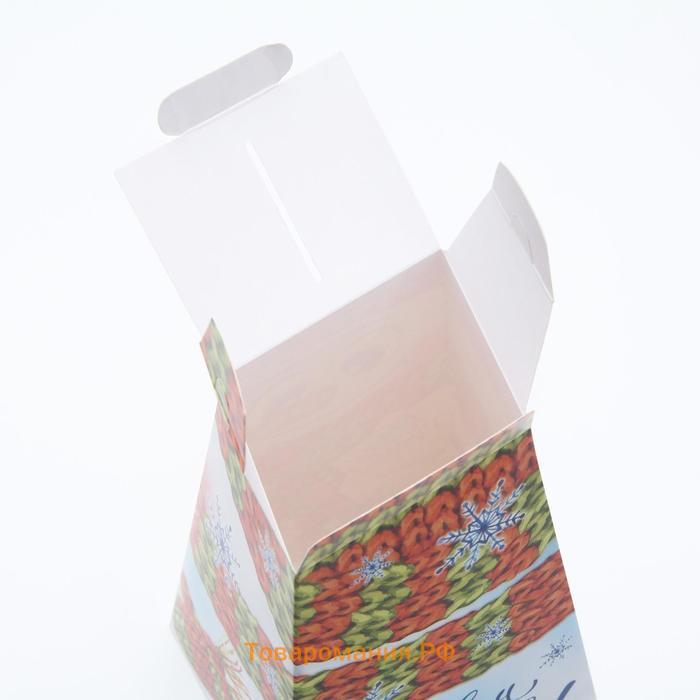 Подарочная коробка "Снеговик-почтовик", 14,3 х 12 х 21,4 см