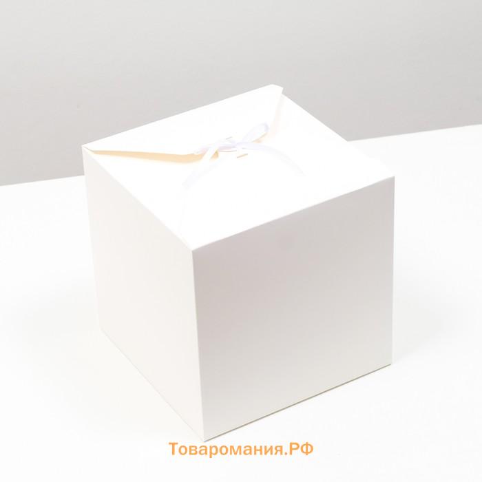 Коробка складная белая, 21 х 21 х 21 см